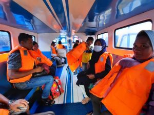 Langkah Antisipasi, KSOP Ternate Genjar Ingatkan Penumpang Gunakan Life Jacket