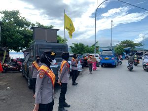 Polwan Ditshabara Polda Malut Patroli Edukasi Prokes Covid-19