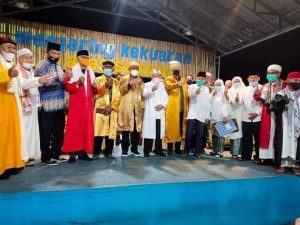 Gubernur Malut dan Dubes Spanyol Dikukuhkan Jadi Warga Kehormatan Tomalou