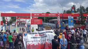 Kecewa, Warga Jambula Kepung Pertamina Ternate