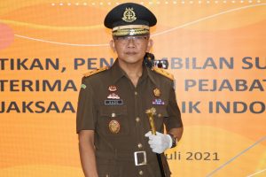 Hendra Berharap Kajati Baru Lebih Bertaring