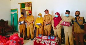 Seragam Sekolah Bagi Siswa Korban Banjir di Sula