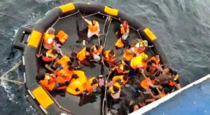 Peristiwa Kapal Simba, Panik Bercampur Tangis di Laut Sanana