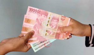 Penyaluran BLT, Kades Wayasipang Halsel Diduga Langgar PMK