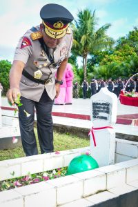 Kapolda Ziarah di Makam Pahlawan Banau Ternate