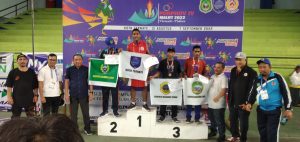 Wali Kota Ternate Serahkan Medali Pemenang Muaythai Porprov