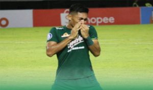 Tampil Perdana Riswan Lauhin Buktikan Bersama Persebaya di Liga I