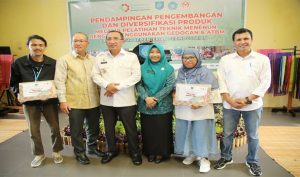 Dorong Tenun Toboleu Jadi Program Berkelanjutan