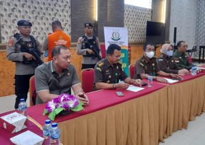 Kejari Tidore Terima DPO Dari Kejati Malut