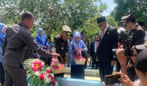Pemda Kepsul Upacara Hari Pahlawan dan Tabur Bunga