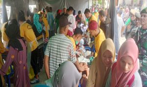 Sunatan Masal Sambut HKN di Sula