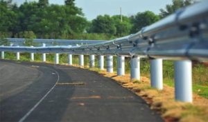 Guardrail Mulai Dikerjakan di Titik Rawan Kecalakaan Pulau Ternate