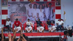 Slank Bawakan 18 Lagu di Konser Tidore Terlalu Manis