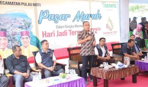 Wali Kota Buka Pasar Murah di Pulau Moti