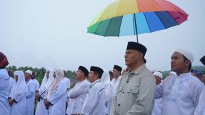 Wawali Hadiri Pemasangan Tiang Alif Masjid Al- Fatah Desa Kusu