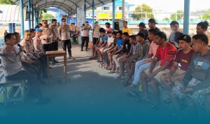 Sampaikan Soal Miras-BBM di Jumat Curhat