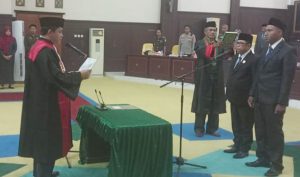 Safrin dan Julkifli Resmi Jabat Anggota DPRD Kepulauan Sula
