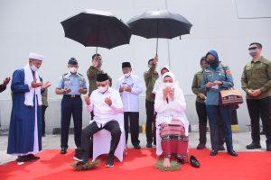 Wapres RI Berlayar Dari Ternate Ke Tidore Gunakan KRI Dorang-874