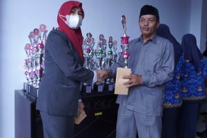 Wartawan Juara Tiga Lomba Gerak Jalan Tingkat Umum