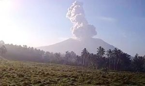 PVMBG : Gunung Ibu di Halmahera Barat Meletus