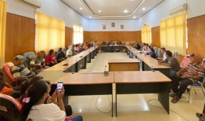 Oknum Kades Diduga Terlibat Perselingkuhan Diadukan ke DPRD Halbar