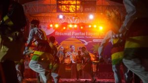 Festival Lapasi Menguatkan Promosi Wisata  Halbar