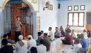 Menyapa Warga Lewat Syi’ar Jumat Kamtibmas di Jailolo Selatan