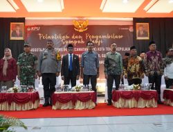 Anggota PPK 8 Kecamatan Di Tikep Dilantik