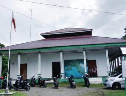 Astaga, Simbol Negara Dikibarkan Terbalik di Halmahera Selatan