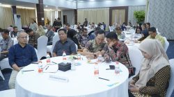 Kegiatan monitoring dan evaluasi kinerja pemerintah Daerah atas pelaksaan iuran program Jaminan Kesehatan Nasional (JKN) di Muara Hotel and Mall, Kecamatan Ternate Tengah, Kota Ternate (4)