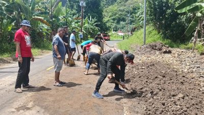 TRC BPBD Tidore Gerak Cepat Atasi Selokan yang Tertumpuk Material