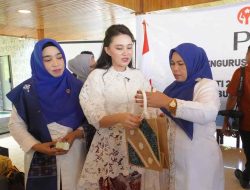 Ketua PKK Tidore Bakal Pamerkan Tas Karung Goni di Dekranasda Tingkat Nasional