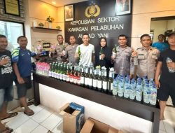Wakapolres Ternate Pimpin Razia Di Kapal, Puluhan Botol Miras Berhasil Diamankan