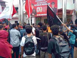 Demo Bebaskan 11 Warga Adat Sangaji, Kejati Malut: Kewenangan Pengadilan
