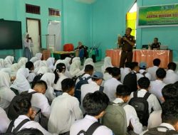 Kejati Ajak Siswa SMA 1 Halsel Kenali Konsekuensi Hukum Setiap Tindakan dan Bermedsos