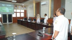 Wakil Walikota Tidore Kepulauan yang diwakili Asisten Sekda Bidang Pemerintahan dan Kesra Rudy Ipaenin, S.STP,MH mengikuti Seminar Ombudsman RI secara Virtual ( Zoom Meeting) di ruang rapat Walikota, Rabu (28 (3)