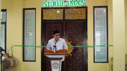 Wakil Wali kota Tidore Ahmad Laiman S.Sos memberikan sambutan pada Peresmian Musholla Nurul Iman di Rt 1 Kelurahan Gurabati, Selasa Pagi (1722027)