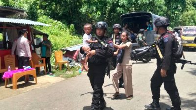 Pasca Konflik, Polda Malut Evakuasi Warga Sibenpopo Kembali Ke Rumah