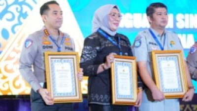 Mudahkan Layanan Hingga ke Pesisir, Samsat Apung Polda Malut Raih Penghargaan