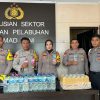 Gelar Razia, Polsek Ahmad Yani Amankan Puluhan Botol Miras di Atas Kapal