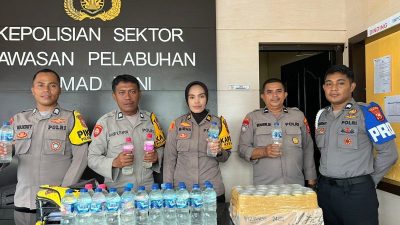 Gelar Razia, Polsek Ahmad Yani Amankan Puluhan Botol Miras di Atas Kapal