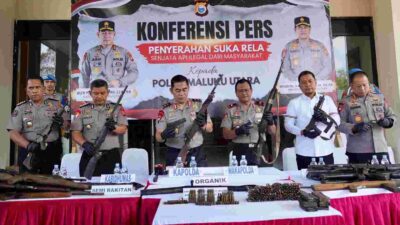 Warga Serahkan 32 Senjata dan Amunisi Secara Sukarela ke Polda Malut