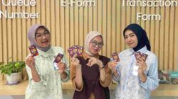 BRI Soasio Ajak Masyarakat Menabung, Tawarkan Kartu Debit Edisi FC Barcelona